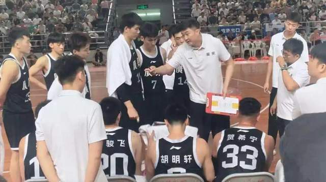 广东男篮8分险胜！新援首秀9分，徐杰正式复出，胡明轩5分低迷
