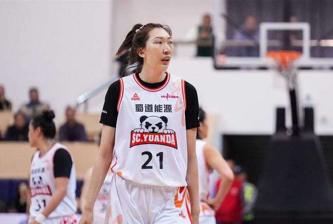 恭喜！中国女篮2米07王牌再闪耀：18分钟轰24+8，夺双冠再留洋？