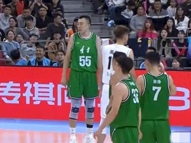 无缘决赛！杨鸣发布会眼眶泛红，高诗岩流泪，黄金一代真要谢幕了