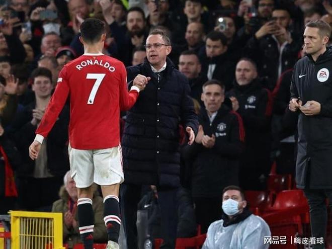 C罗看错人！曼联弃帅，曾力压法国荷兰，时隔27年再进世界杯