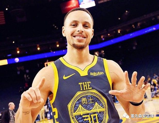 NBA摇钱树是库里，肖华却为何不捧他成为联盟第一人？
