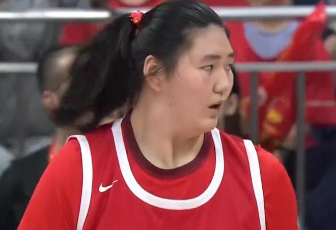 热身赛4连胜！中国女篮32分大胜日本 张子宇9分钟16分