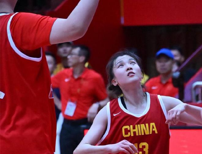 4战轰41分！中国女篮27岁李梦替身崛起：宫鲁鸣新利器又美又能打
