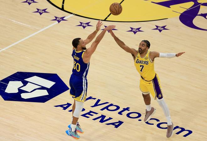 为什么NBA各队要对勇士心存忌惮？首秀开门红就是答案