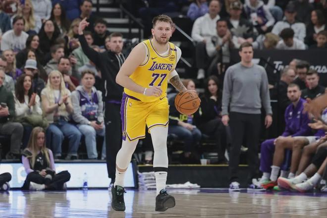 NBA内部人士提议东契奇，不要和湖人提前续约