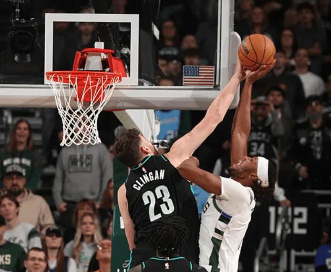 5连败！字母哥缺战，杨瀚森0分0板0助，这一战 我彻底看清3个现实