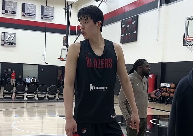 杨瀚森首站试训开拓者！被称潜在首轮秀 崔永熙也曾为该队打夏联