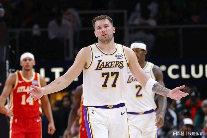 签2.5亿后就摆烂！才打6场就赛季报销！打球只为挣钱，哈登命太苦