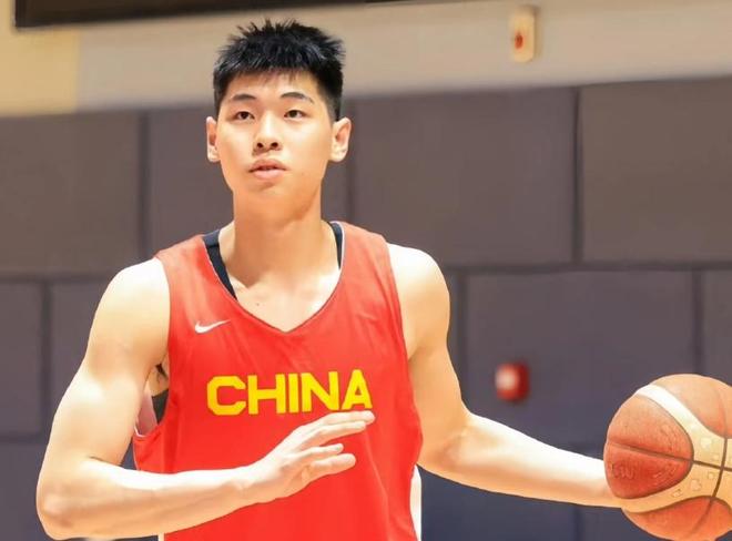 记者批崔永熙闯NBA是自不量力，广厦接触桑普森，马鑫鑫重返山东