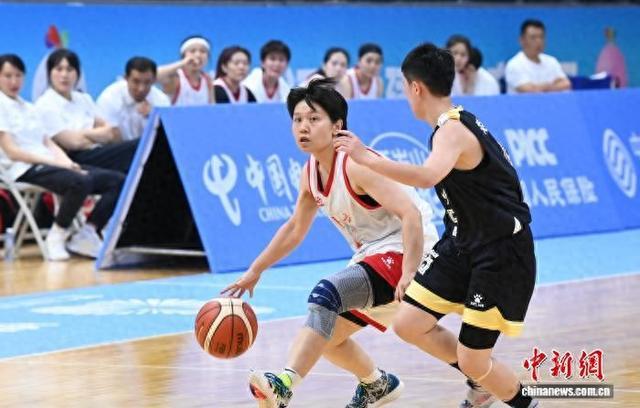 十五运会群众比赛篮球项目五人制女子组决赛 广东两支队伍晋级四强