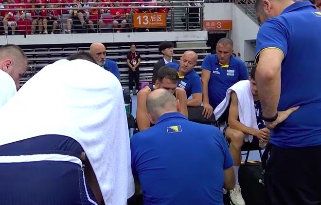 20分大勝！中國男籃喜提3連勝：全隊(duì)獲得33次罰球，替補(bǔ)4人上雙