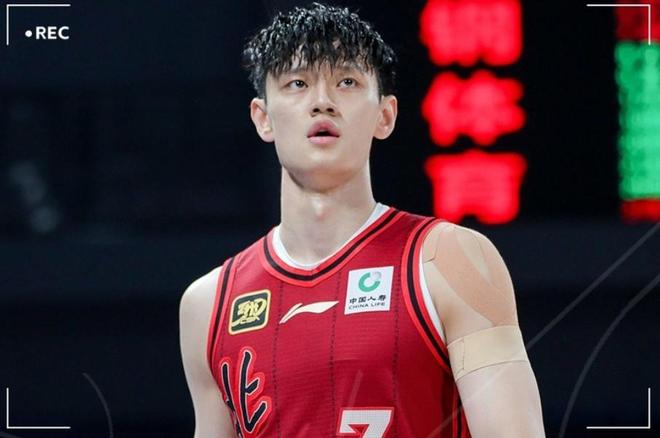 曾凡博將出戰(zhàn)NBA中國賽，北京男籃簽黃榮奇，王奕博加盟青島遇阻