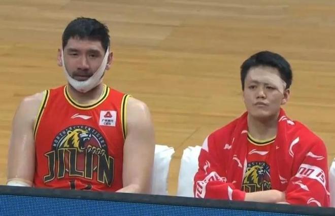 这个CBA世界级名场面的两位主角 都来过辽宁男篮了