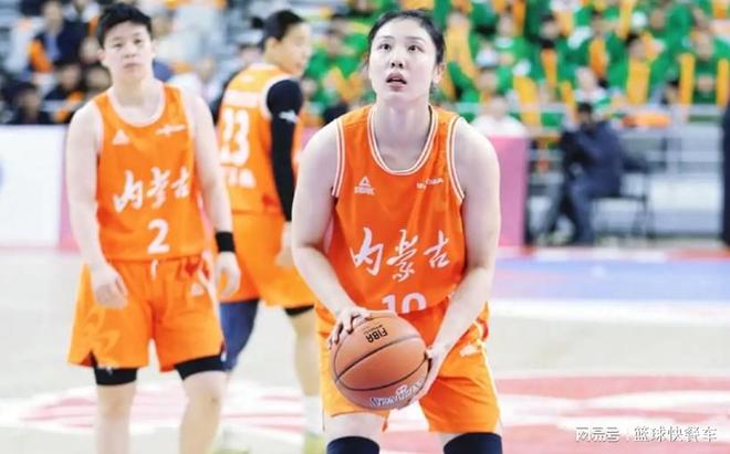 中国女篮遭双重打击！女篮霸主退赛后被大甩卖：却尴尬无人问津？