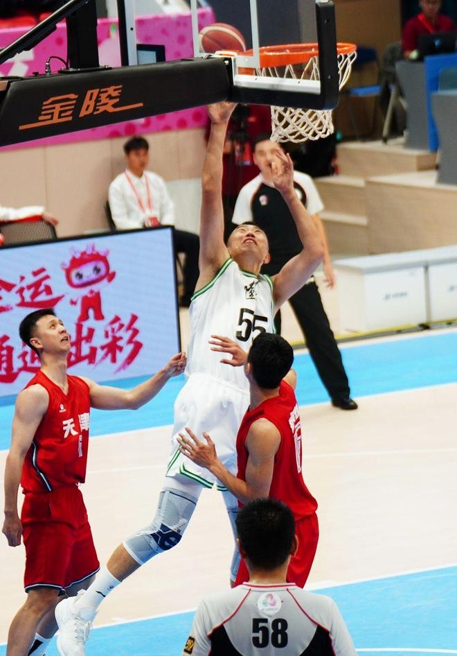 10分鐘轟下21分！韓德君把天津王牌打自閉了，球迷：好意思退役？