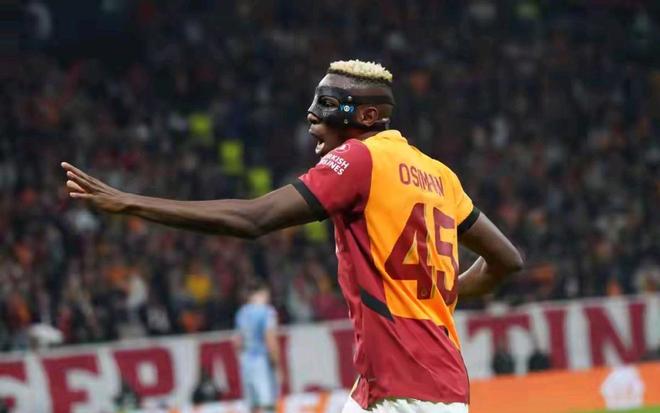 奧斯梅恩戴帽君臨阿姆斯特丹，數(shù)據(jù)之王閃耀歐冠