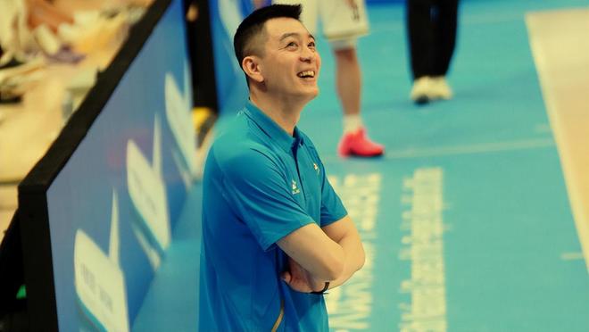 雙喜臨門!遼寧男女籃雙贏,遼籃晉級八強,趙繼偉兩雙,大韓老當益壯