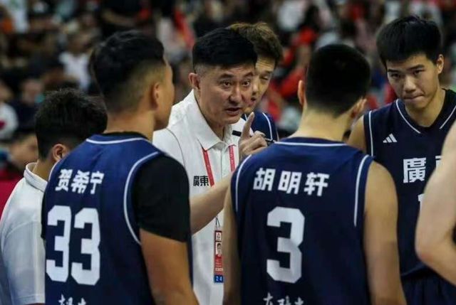 广东男篮拒绝爆冷！全力淘汰天津队，胡明轩爆发，央视直播