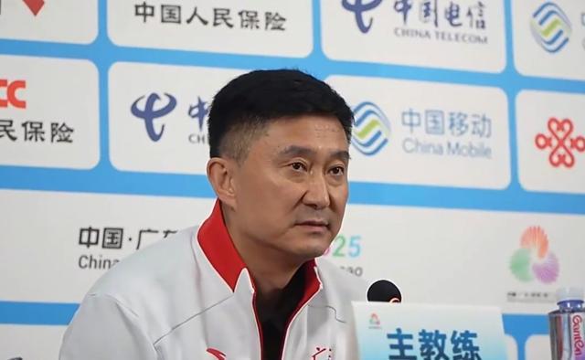 杜锋：很多人看好四川但浙江赢了；决赛跟小组赛并不一样