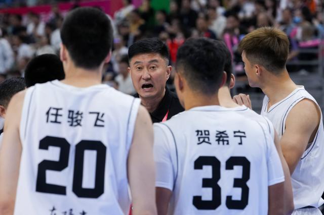决赛再战浙江！杜锋提醒队员：忘掉小组赛28分大胜