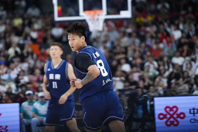 时隔12年广东再摘男篮金牌，杜锋从球员到教练成就三冠王