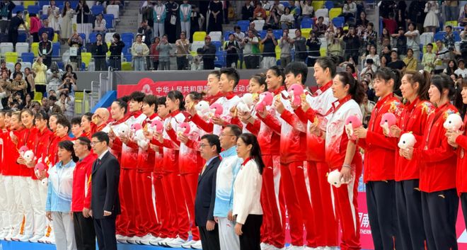 史上最燃总决赛！广东女篮夺金！诞生四大不可思议，三大王牌隐身