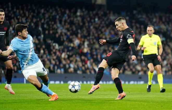 欧冠狂欢夜：十人巴萨0-1落后切尔西，曼城陷入绝境，多特领先！