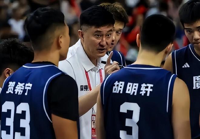 广东42分大胜吉林！杜锋爱将22分钟轰36+5，王洪泽11+6，杨溢休战