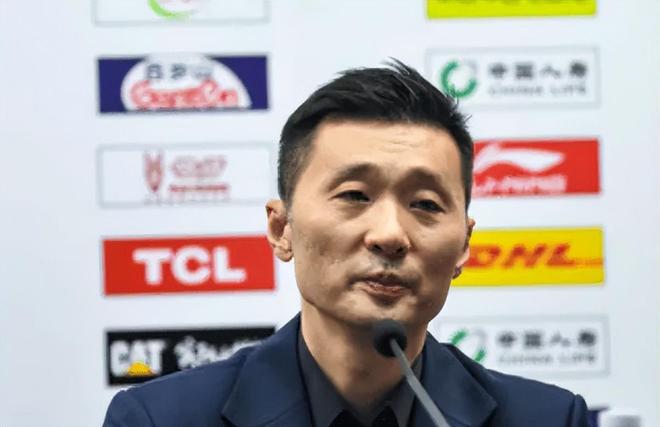 胜福建采访！刘炜点评外援发挥，赞3本土球员，西尔扎提提投篮！