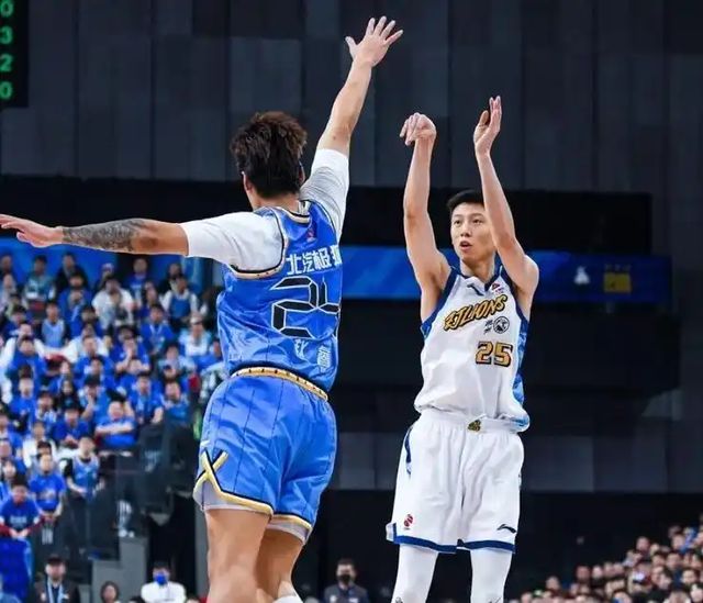 北京首钢遭遇联赛首败凸显一点：赵睿带不动周琦和杰曼
