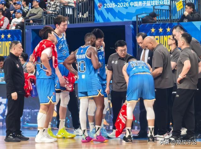 北京不敌广厦引热议！球迷狂刷官媒“抓紧换外援 不然今年又白忙”