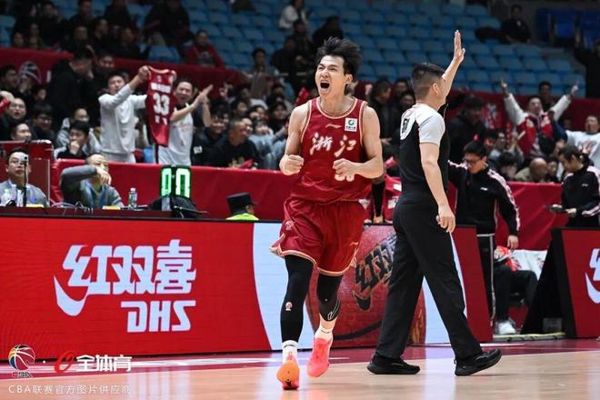 【CBA联赛】第八轮｜主场三连胜，浙江稠州金租87-73胜南京天之蓝！