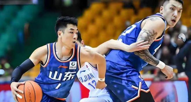 山東男籃翻譯怒扇自己5個(gè)耳光，被罰2萬，冤嗎？邱彪被罰款6萬