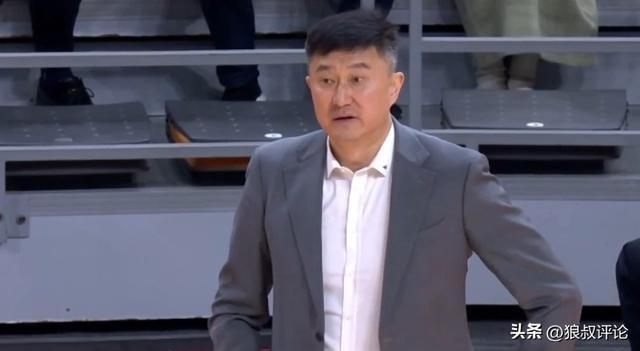 杜鋒：上半場我們的防守和籃板球都做得不好，心態(tài)出現(xiàn)了一些問題