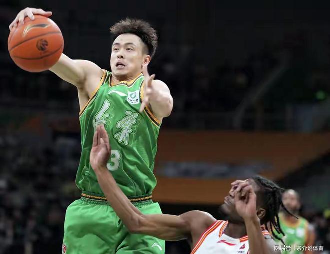 遼寧隊慘敗，楊鳴下課，卻收重大好消息