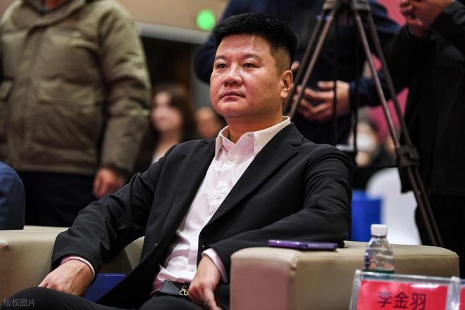 李金羽杀疯了！官宣陈彬彬之后，还有蓉城王牌中卫，正式冲击亚冠