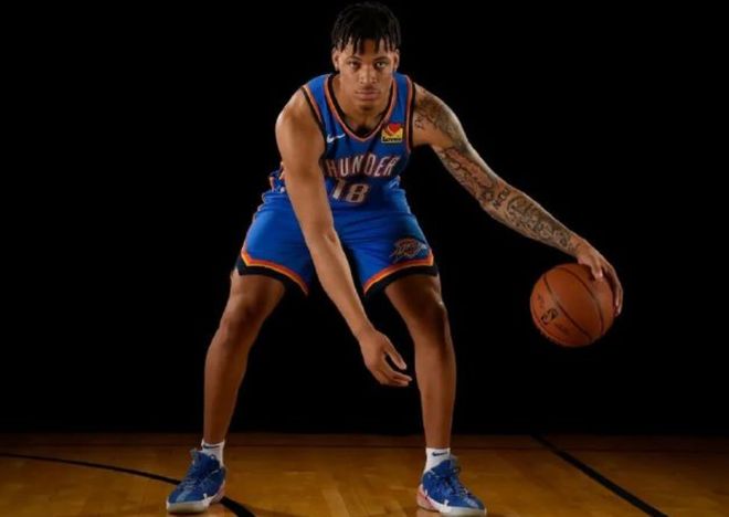 正式签约雷霆悍将！CBA引援激烈，首秀就是德比大战