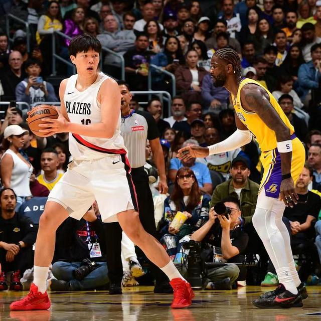 NBA｜首次打NBA背靠背 楊瀚森未能把握住機會