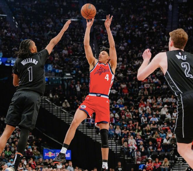 大爆发！快船37分血洗鱼腩：近18战豪取15胜，哈登19+8做嫁衣