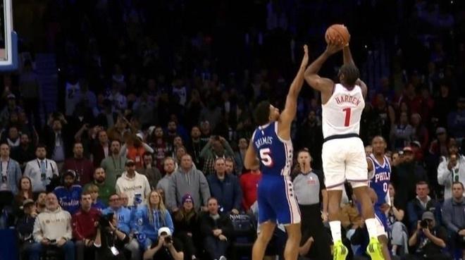 重大误判！快船第5胜被抢走：哈登绝杀犯规没吹，难怪一脸愤怒