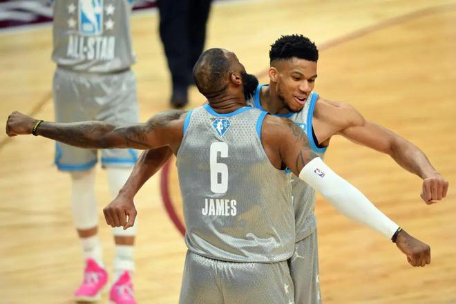 NBA最大的笑話就是科比沒天賦，老詹沒技術(shù)！快船隊(duì)這下好了，又貴又老又殘