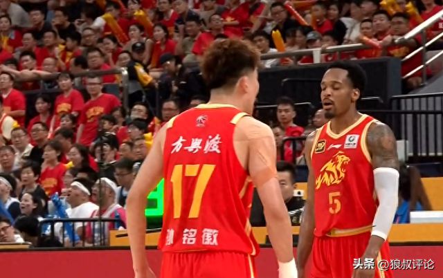 广厦外援布朗：上一场的失利已经过去了 今晚我们会竭尽所有去争冠