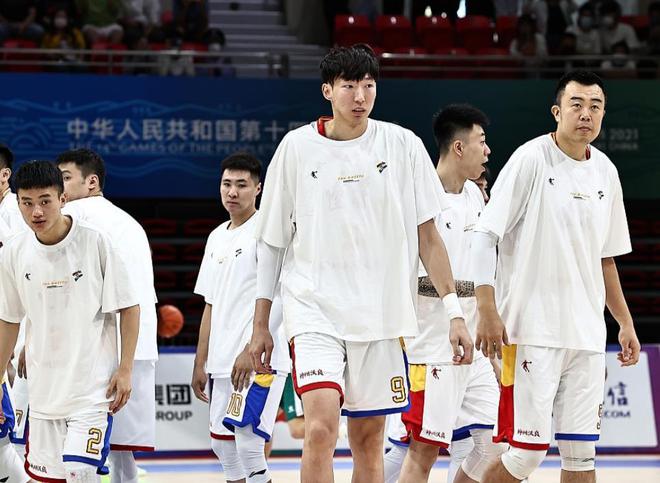 喜憂參半！韓德君接班人只拿5分，張峻豪18分6籃板，不遜于趙維倫