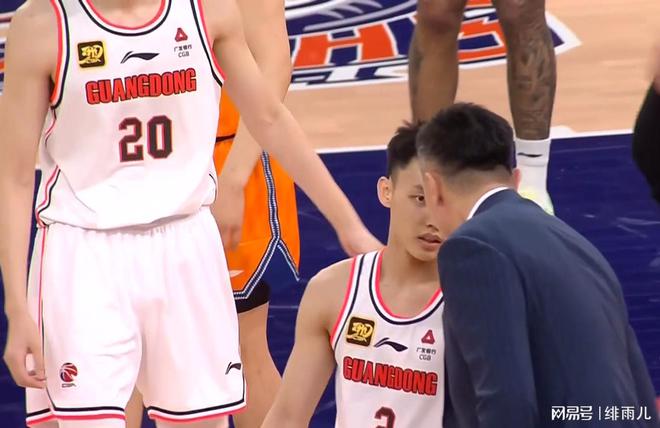 18投硬砸20+10！稳了，广东队！杜锋将迎来男篮顶级锋卫大杀器