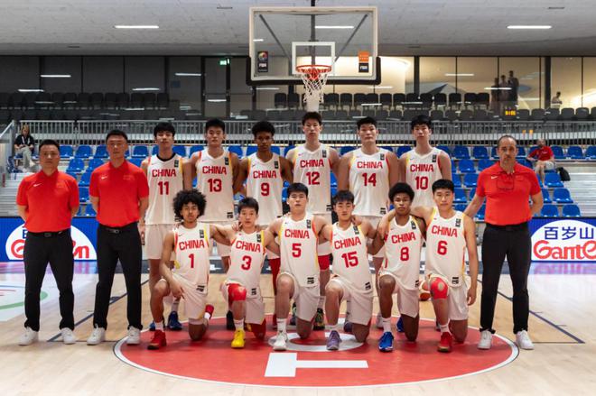 U19世界杯：中国男篮惜败加拿大，张博源20分难救主 篮板狂输26个