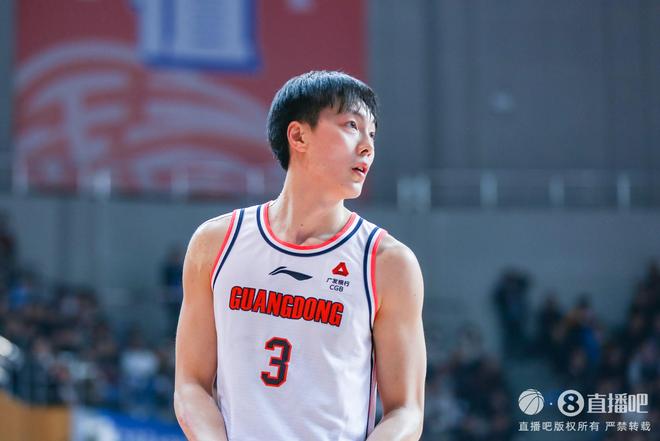 广东官博：祝贺胡明轩入选亚洲杯大名单 也感谢徐杰和徐昕的投入