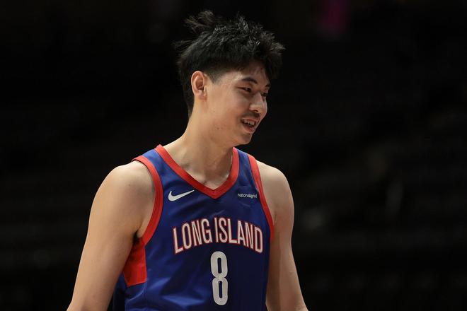 崔永熙：最焦慮的時候是康復(fù)8個月被NBA球隊要求打5V5決定雙向
