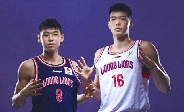 前国青队长加入广东队，3名受过大伤的球员，如何撑起球队的未来