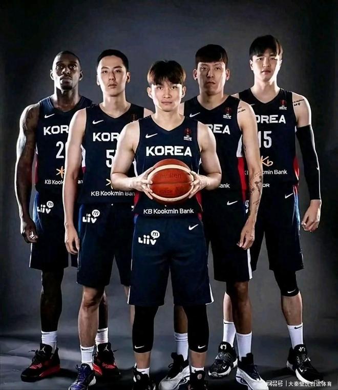 19点30，中国男篮vs韩国，比赛没打，中国队收利好消息，首发浮现