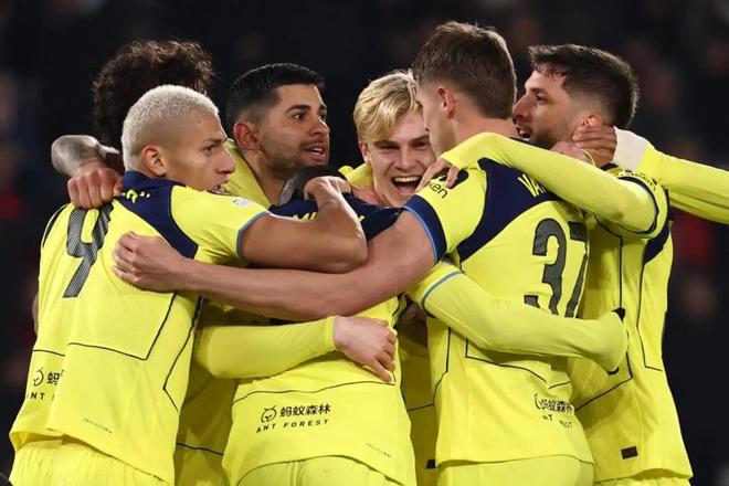 TA：尽管输掉了比赛，但热刺正在朝着正确方向前进